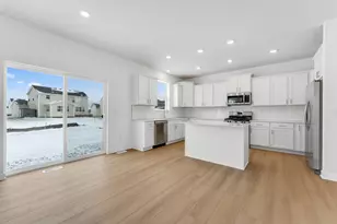 1913 Ironwood Dr, Carver, MN 55315 - Photo 4