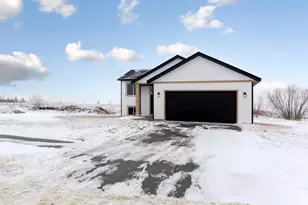 801 2nd St SE, Dodge Center, MN 55927 - Photo 4