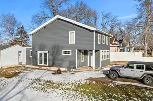 213 N Harold St, Ivanhoe, MN 56142 - Photo 2