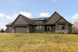 745 Mount Curve Ct, Hudson, WI 54016 - Photo 1