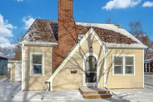 1147 Hoyt Ave W, Saint Paul, MN 55108 - Photo 1