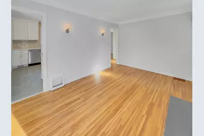 1147 Hoyt Avenue W, Saint Paul, MN 55108 - Photo 8