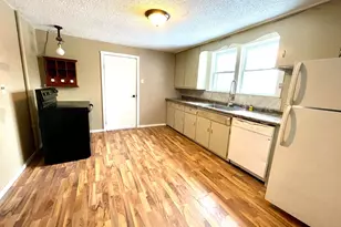 1109 3rd St W, Menomonie, WI 54751 - Photo 4