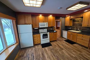 67632 440th St, Fairfax, MN 55332 - Photo 8