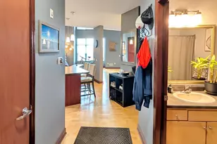 308 E 18th St, Minneapolis, MN 55404 - Photo 8