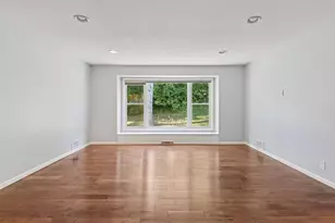 2465 Brunswick Ave N, Golden Valley, MN 55422 - Photo 10