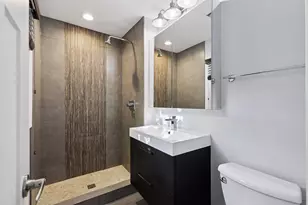 2465 Brunswick Ave N, Golden Valley, MN 55422 - Photo 36