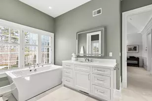 325 Highcroft Ln, Wayzata, MN 55391 - Photo 26