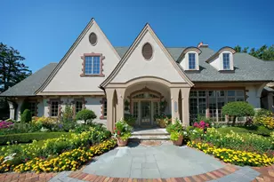 325 Highcroft Ln, Wayzata, MN 55391 - Photo 10