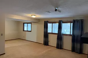 8925 Bass Creek Ct, Brooklyn Park, MN 55428 - Photo 12