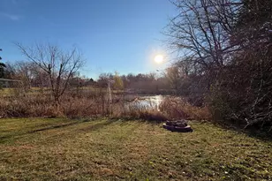 8925 Bass Creek Ct, Brooklyn Park, MN 55428 - Photo 4