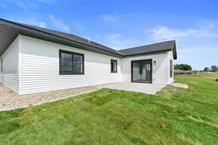 1534 9th Ave SW, Hutchinson, MN 55350 - Photo 14