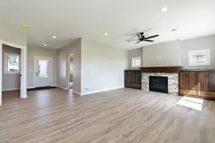 1534 9th Ave SW, Hutchinson, MN 55350 - Photo 4