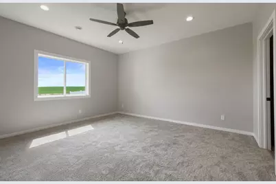 1534 9th Avenue SW, Hutchinson, MN 55350 - Photo 6