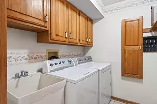 268 Shamrock Dr, Mahtomedi, MN 55115 - Photo 10