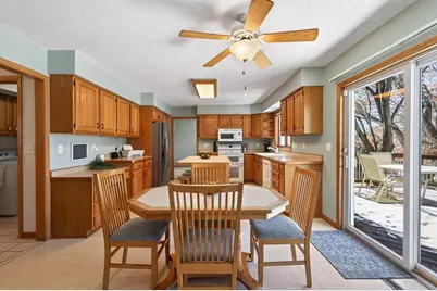 268 Shamrock Drive, Mahtomedi, MN 55115 - Photo 4