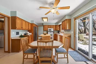 268 Shamrock Dr, Mahtomedi, MN 55115 - Photo 4