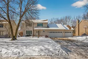 268 Shamrock Dr, Mahtomedi, MN 55115 - Photo 1