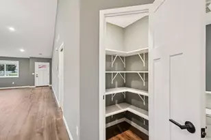 917 Gable St, Taylors Falls, MN 55084 - Photo 6