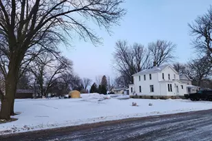 318 2nd Ave, Pemberton, MN 56078 - Photo 4