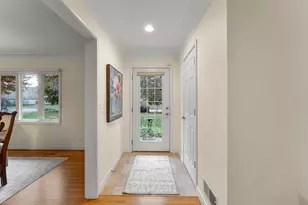 407 Turners Crossroad N, Golden Valley, MN 55422 - Photo 8