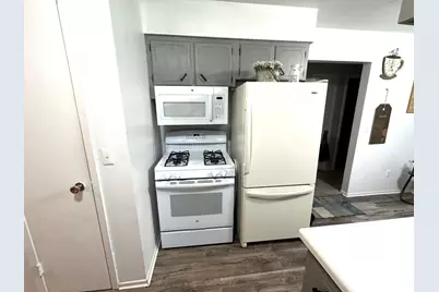 1210 Greenwood Street E, Thief River Falls, MN 56701 - Photo 6