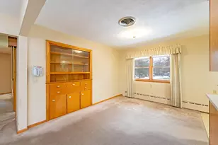 1228 S Ramsey St, Blue Earth, MN 56013 - Photo 6