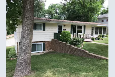 335 E Sorenson Avenue, Appleton, MN 56208 - Photo 2
