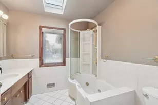 272 Roma Ave, Roseville, MN 55113 - Photo 6