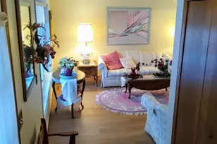 2446 Pond Ave E, Maplewood, MN 55119 - Photo 6