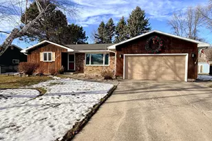 1502 Indian Hill Rd, Worthington, MN 56187 - Photo 2