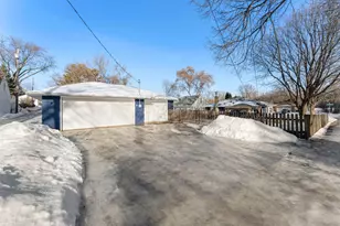 2300 Harding St NE, Minneapolis, MN 55418 - Photo 24