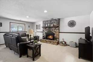 1029 Amble Rd, Shoreview, MN 55126 - Photo 18