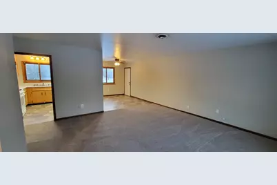 412 E Hamilton Avenue, Baudette, MN 56623 - Photo 4