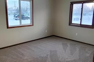 412 E Hamilton Ave, Baudette, MN 56623 - Photo 12