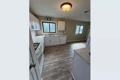 412 E Hamilton Avenue, Baudette, MN 56623 - Photo 6