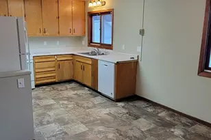 412 E Hamilton Ave, Baudette, MN 56623 - Photo 6