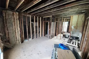 9 E 37th St, Minneapolis, MN 55409 - Photo 16