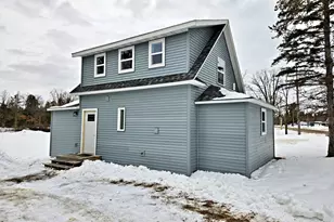 738 1st St NE, Menahga, MN 56464 - Photo 1