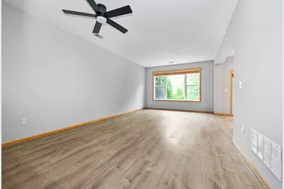 1550 Zarthan Avenue S #506, Saint Louis Park, MN 55416 - Photo 8