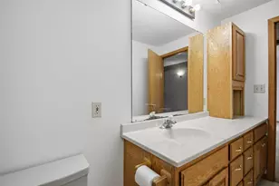 2305 13th St SW, Austin, MN 55912 - Photo 48