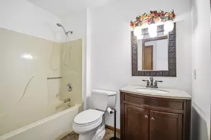 2305 13th St SW, Austin, MN 55912 - Photo 24