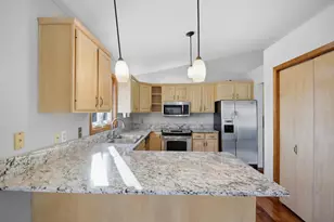 2305 13th St SW, Austin, MN 55912 - Photo 14