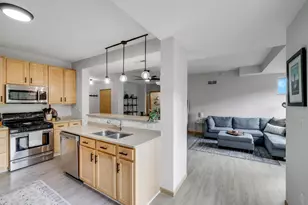 2565 Franklin Ave, Saint Paul, MN 55114 - Photo 14