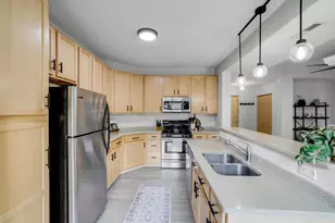 2565 Franklin Ave, Saint Paul, MN 55114 - Photo 12