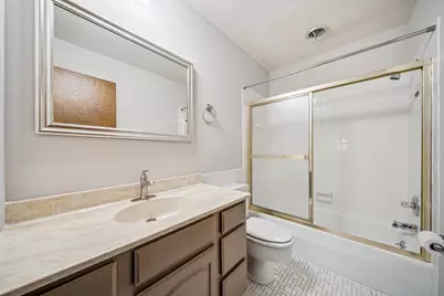 10234 Berkshire Road, Bloomington, MN 55437 - Photo 14