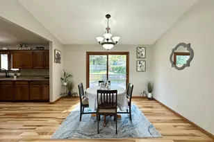 11900 Highland View Cir, Burnsville, MN 55337 - Photo 6