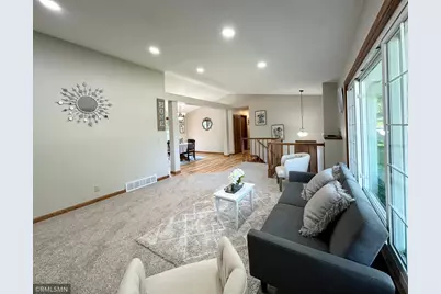 11900 Highland View Circle, Burnsville, MN 55337 - Photo 4