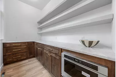 5541 31st Street S, Fargo, ND 58104 - Photo 8