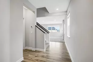 451 Murray Hl Wy, Waconia, MN 55387 - Photo 8